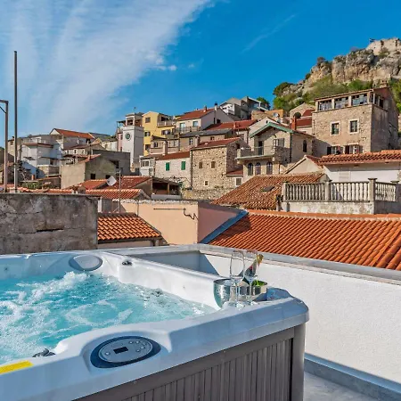 Holiday Tomislav * Novigrad (Dalmatia)